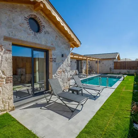 فيلة Mugla Stone Daylight 1